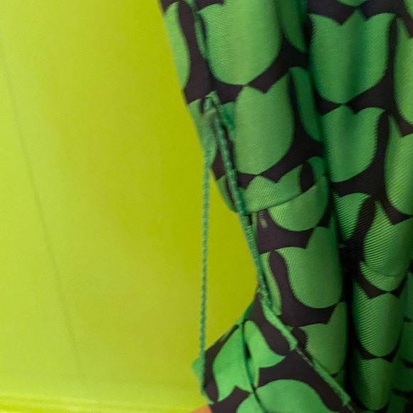 Scotland Dress in Tulip
Print by Elizabeth
McKay - Picture 6 of 9